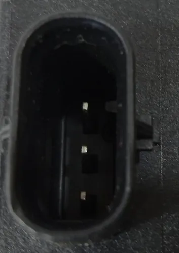 Bateria Auxiliar Mercedes C180 C250 C300 2015 - 2018 Direito