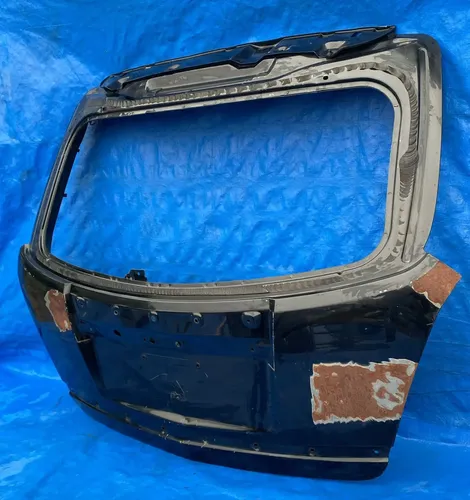 Tampa Traseira Chevrolet Captiva 2008 A 2015 / Detalhe Preto