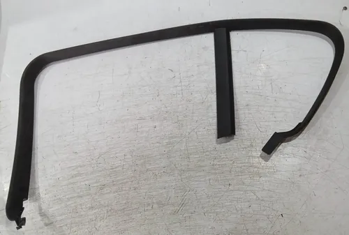 Moldura Porta Traseira Direita Bmw 135i 2015