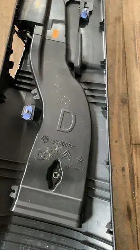 Coluna Central Lado Direito C4 Picasso 2019