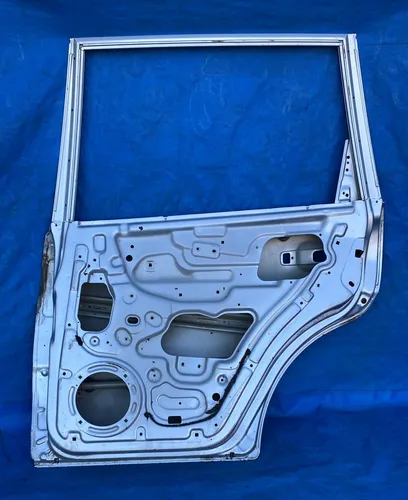 Porta Traseira Direita Ssangyong Rexton 2008 A 2012 Traseira Direita Prateado