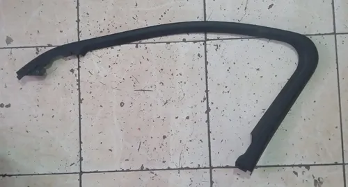 Acabamento Arco Porta Dianteiro Direita Mercedes C300 2018