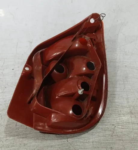 Lanterna Esquerda Fiat Palio 1996 1997 1998 1999 2000    Esquerdo Vermelho