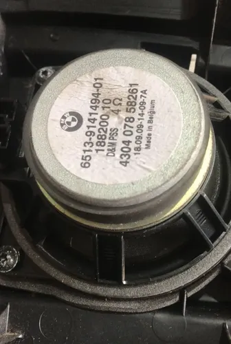 Acabamento Alto Falante Traseiro Direito Bmw 118i 2010