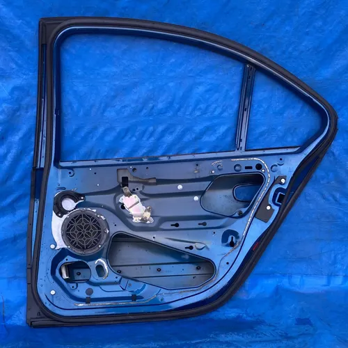 Porta Traseira Direita Peugeot 607 1999 A 2008 Traseira Direita Azul