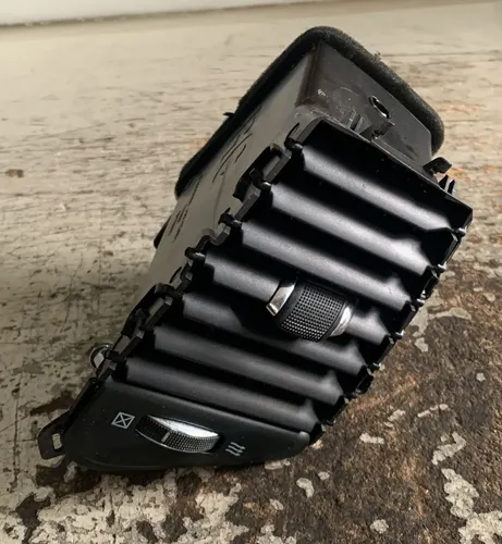 Difusor Ar Central Direito Grand Cherokee 2015 Difusor Ar Central Direito Grand Cherokee 2015