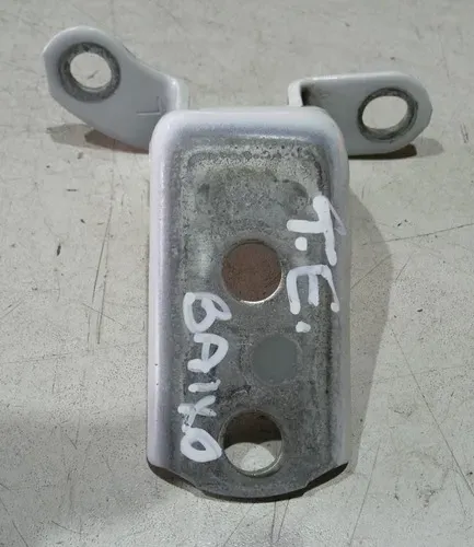 Dobradiça Porta Traseira Esquerda Inferior Toyota Rav4 2014 Dobradiça Porta Traseira Esquerda Inferior Toyota Rav4 2014