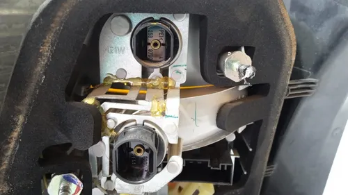 Lanterna Direita Bmw X6 2011 2012 2013 2014 Direito/passageiro Vermelho