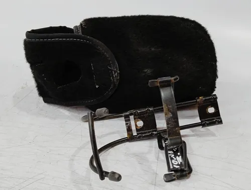 Suporte Do Extintor Volvo C30 2008 2009 2010 2011 Preto