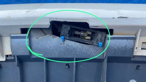 Tampa Traseira Inferior Peugeot 3008 2009 A 2016 / Detalhe Branco