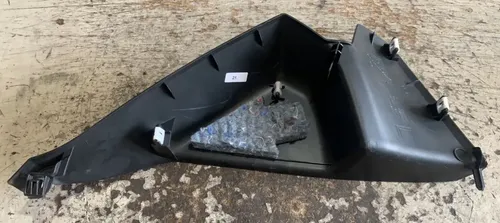 Acabamento Traseiro Esq. Peugeot 3008 2019 9810281980