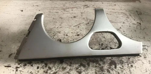 Moldura Esguicho Farol Esquerdo Mercedes E320 1996 Cinza Moldura Esguicho Farol Esquerdo Mercedes E320 1996 Cinza