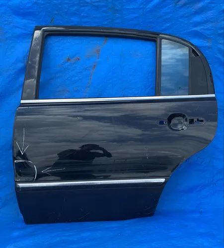 Porta Traseira Esquerda Kia Opirus 2008 / Avaria Traseira Esquerdo Preto