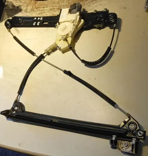 Máquina De Vidro Dianteira Direito Bmw 535i 2012