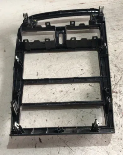 Moldura Central Toyota Avensis 1997 - 2002 / 55412-05060