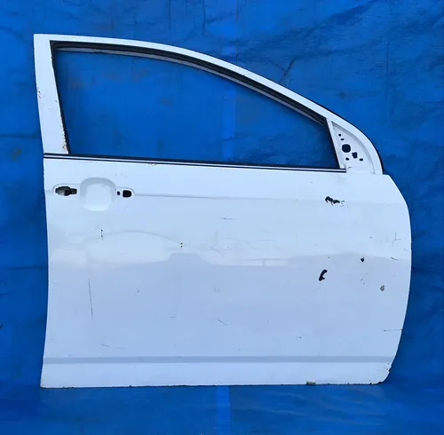 Porta Dianteira Direita Lifan 620 2011 A 2016 Detalhe Dianteira Direita Branco