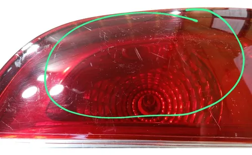 Lanterna Traseira Direita Tampa Siena 2008 A 2015 Direito/passageiro Vermelho