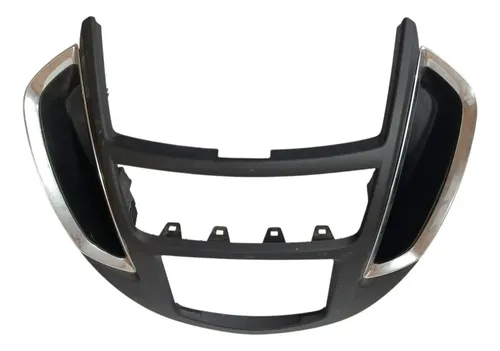 Moldura Acabamento Painel Central Tracker 2014 2015 2016 Preto