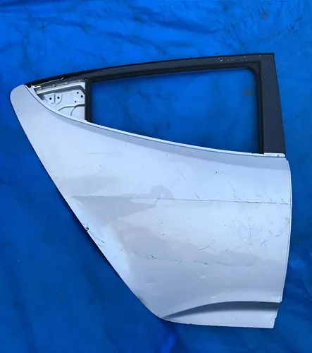 Porta Traseira Direita Veloster 2012 A 2015 Detalhe Traseira Direita Branco