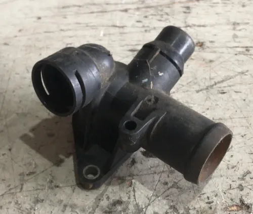 Flange Agua Cabeçote Audi A4 1.8 2001 - 2008 / 06b121133d