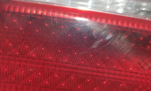 Lanterna Direita Tampa Corolla 1999 2000 2001 2002 Direito/passageiro Vermelho
