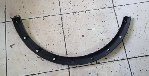 Moldura Paralama Traseira Esquerda Captiva 2008 - 2012 