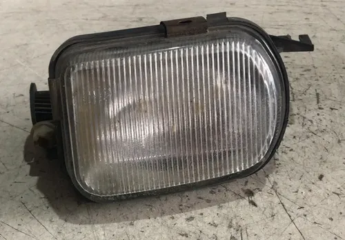 Farol De Milha Dianteiro Direito Mercedes C200 C220 2002 Farol De Milha Dianteiro Direito Mercedes C200 C220 2002