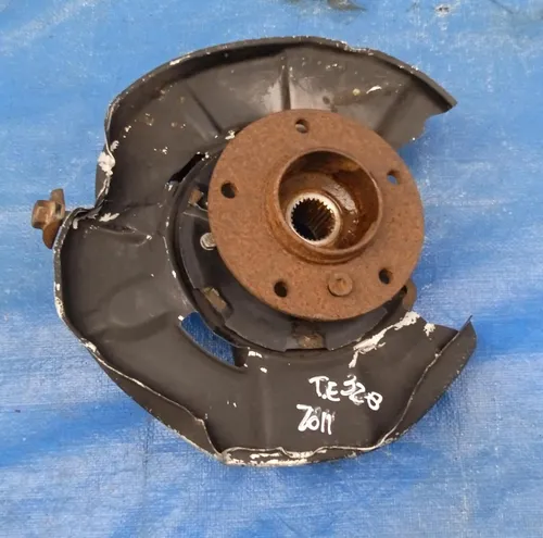 Manga De Eixo Traseira Esquerda Bmw 320i 2006 - 2011