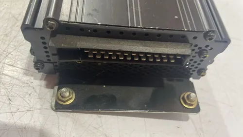 Módulo Amplificador De Som Audi Tt 2003 / 8n8035223  Preto