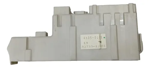 Caixa De Fusíveis Rav4 2.0 2001 - 2005 / 82733-42081   