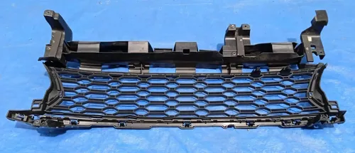 Grade Central Parach. Dianteiro Sandero 2014 - 2018 /detalhe Preto Fosco