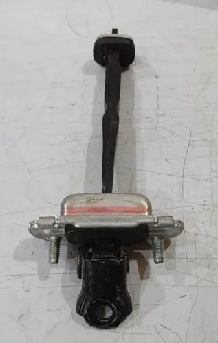 Limitador De Porta Dianteira Esquerda Onix 2018 2019   