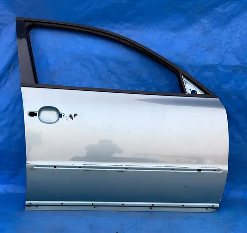 Porta Dianteira Direita Passat Alemão 1997 A 2005 Dianteira Direita Prateado