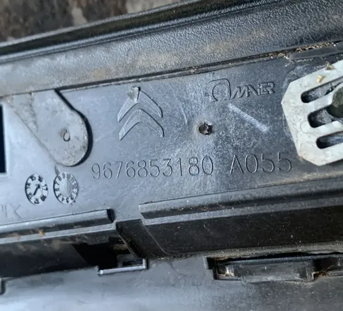 Moldura Tampa Traseira Esquerda C4 Picasso 2019 9676853180