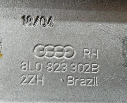 Dobradiça Lado Direito Capô Audi A3 2001 - 2005