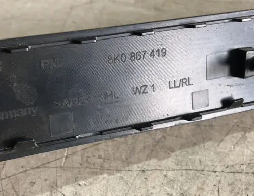 Moldura Forro De Porta Traseira Esquerda Audi A4 2008 - 2016