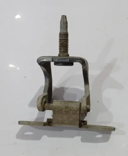Dobradiça Tampa Traseira Peugeot 206 2002 Dobradiça Tampa Traseira Peugeot 206 2002