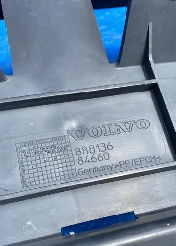 Guia Suporte Parachoque Traseiro Volvo S40 V40 1996 A 2004