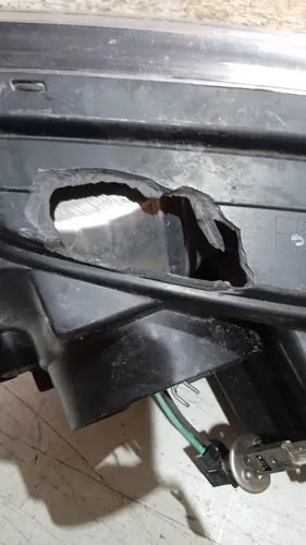 Farol Direito Kia Cerato 2008 - 2013 / Avaria Direito