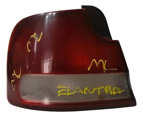Lanterna Esquerda Elantra 1993 1994 1995 Esquerdo/motorista Vermelho Lanterna Esquerda Elantra 1993 1994 1995 Esquerdo/motorista Vermelho