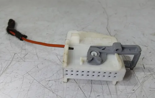 Plug Conector Chicote Mercedes C300 2018 / 0525450680
