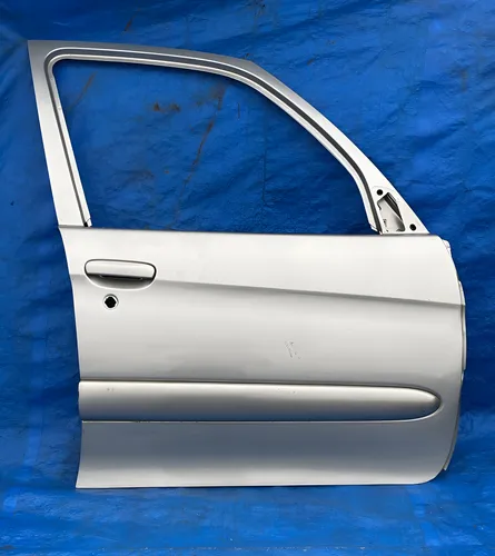 Porta Dianteira Direita Xsara Picasso 2001 A 2012 Dianteira Direita Prateado