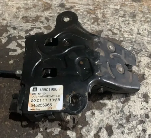 Fechadura Tampa Traseira Gm Camaro Ss 2011