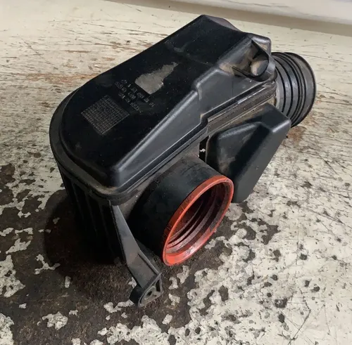 Caixa Ressonância Mercedes C180 1.8 K 2011 Caixa Ressonância Mercedes C180 1.8 K 2011