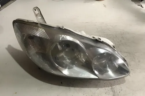 Farol Direito Toyota Fielder 2003 - 2008 Direito