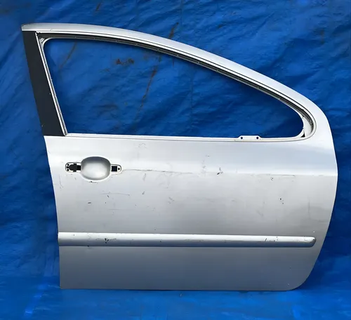 Porta Dianteira Direita Peugeot 307 2003 A 2010 Dianteira Direita Prateado
