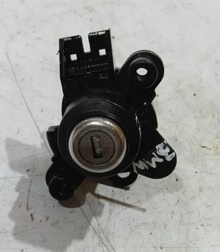 Miolo Da Chave Tampa Traseira Bmw 325i 1997 - 2005 Miolo Da Chave Tampa Traseira Bmw 325i 1997 - 2005