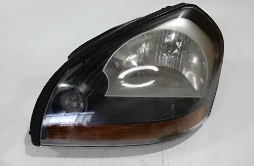 Farol Esquerdo Tucson 2005 - 2016 Detalhes Esquerdo Farol Esquerdo Tucson 2005 - 2016 Detalhes Esquerdo