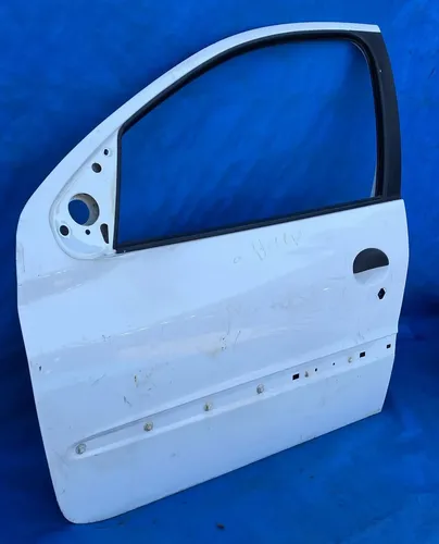 Porta Dianteira Esquerda Peugeot 206 207 1998 A 2008 Detalhe Dianteira Esquerdo Branco