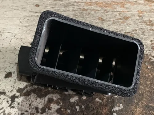 Difusor Ar Central Esquerdo S10 2019